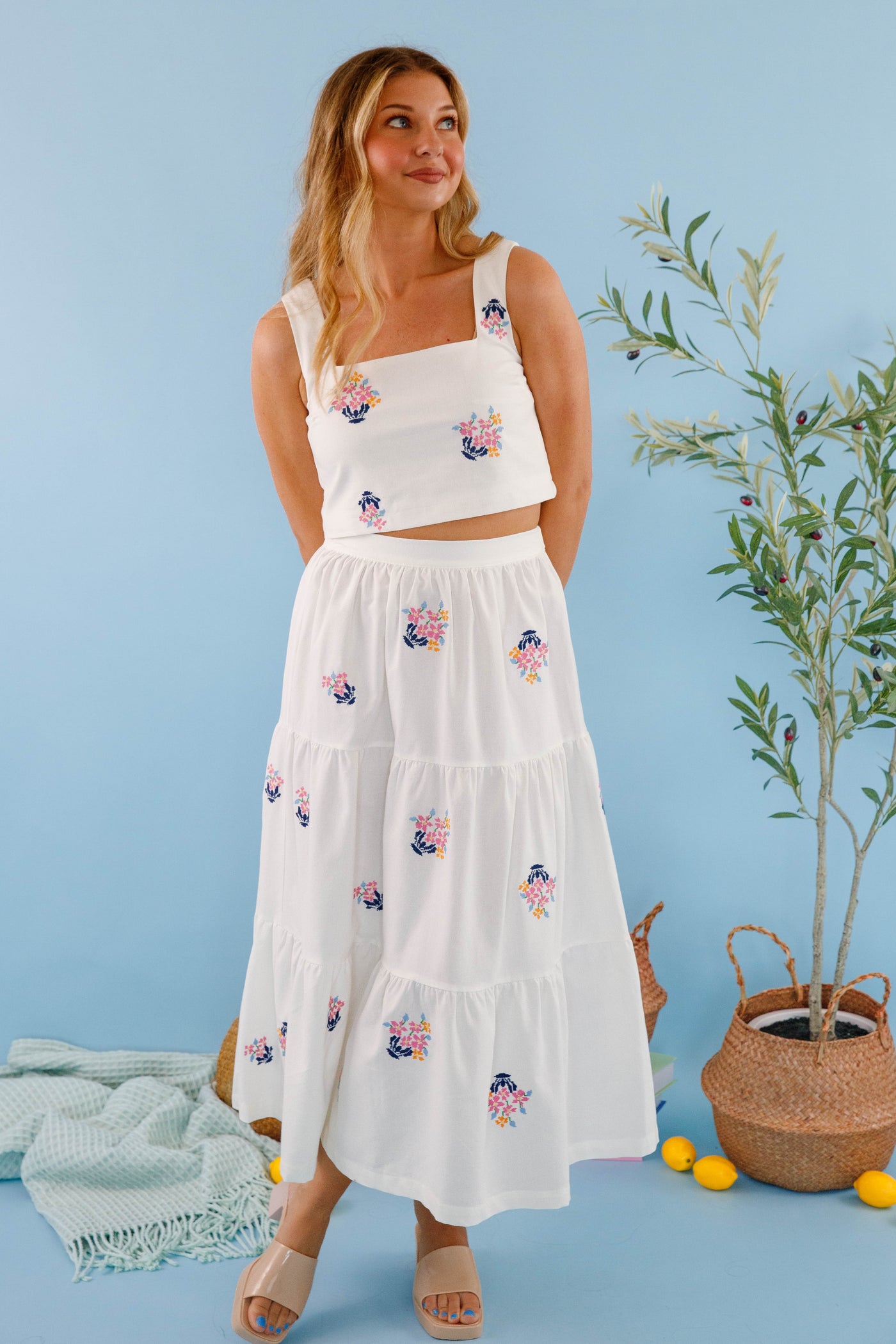 Floral Embroidery Two Piece Set- Women's Cropped Summer Top- Women's Vacation Outfits